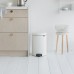 Мусорное ведро с педалью Brabantia NewIcon минерально-белое 114168 (20л) Мусорное ведро с педалью Brabantia NewIcon минерально-белое 114168 (20л)
