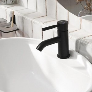 Смеситель для раковины WasserKRAFT Gollach 3300 (3305), черный
